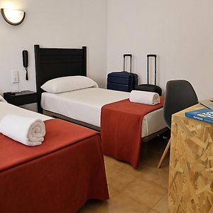 Habitación con 2 Camas Individuales